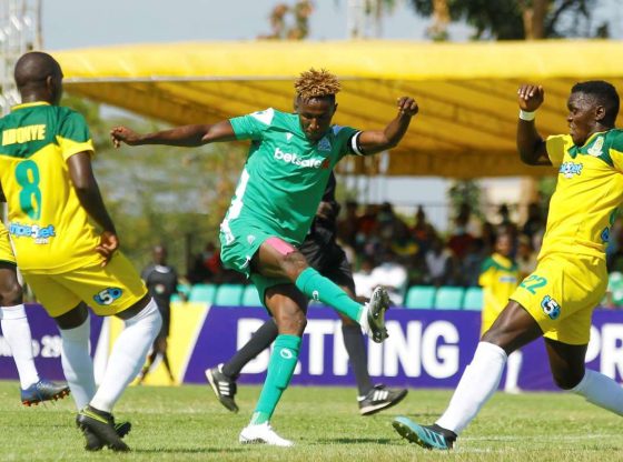 Gor Mahia star Kenneth Muguna in action against Mathare United. He is set to join Tanzania's Azam FC ahead of the 2021/22 season.